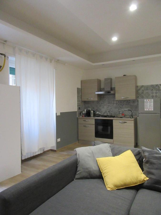 Apartment •to With Love• Rom